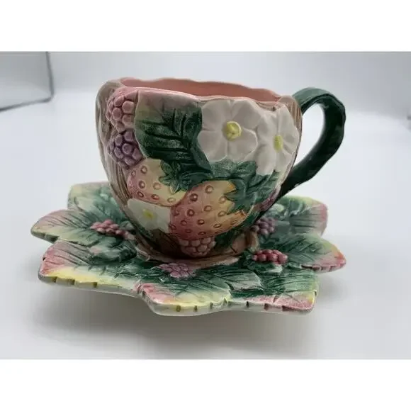 Fitz‎ And Floyd 1991 White Flowers w/ Berries Steam Leaves TeaCup & Saucer 2 set - Picture 2 of 12